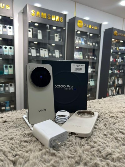 Vivo X300 Pro 16GB 512GB 2SIM BOITE