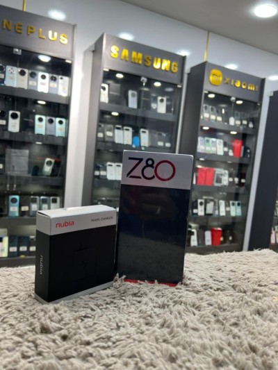 Nubia Z80 Ultra Globale 16/512 Boite SCELLÈE avec Chargeur