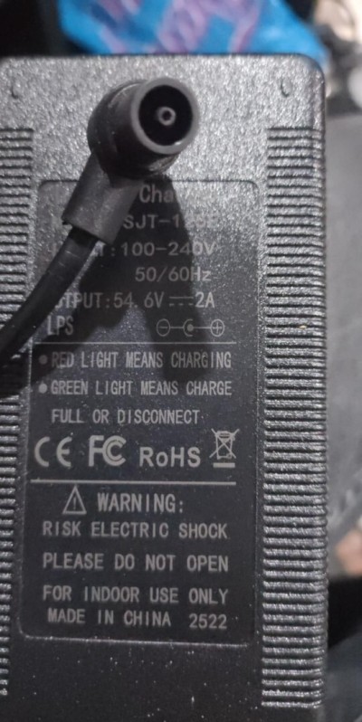 Chargeur trottinette Xiaomi 5 pro