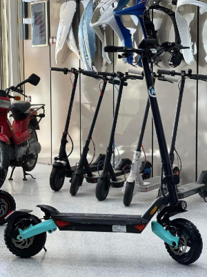 motos-et-scooters-mobi-move-trotinette-electrique-2023-guemar-el-oued-algerie