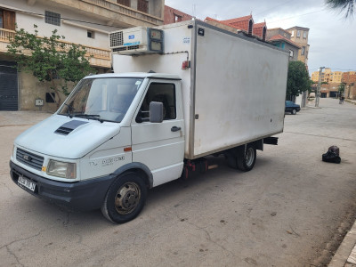 camion-iveco-49-12-frigo-1998-tiaret-algerie