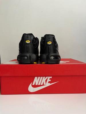 أحذية-رياضية-nike-tn-black-fumigene-وهران-الجزائر