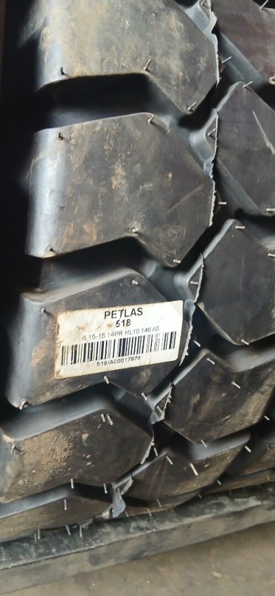 Pneu chariot elevateur 8.15-15