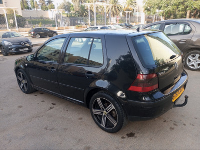 moyenne-berline-volkswagen-golf-4-2003-rouiba-alger-algerie