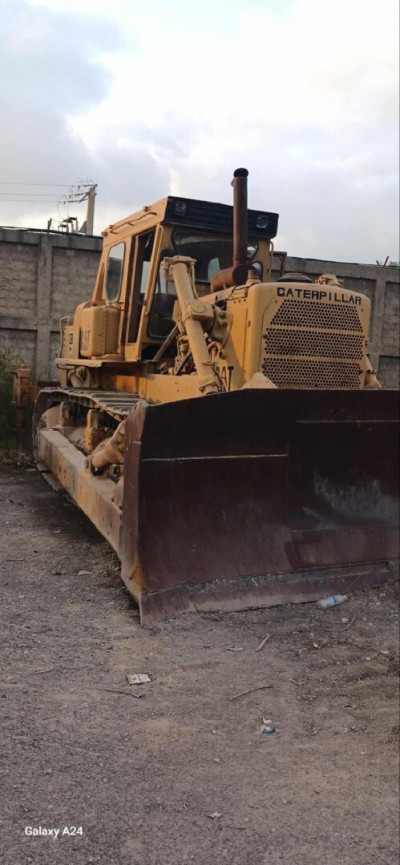 engin-caterpillar-bulldozer-oran-algerie