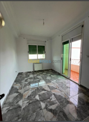 appartement-location-f4-alger-cheraga-algerie