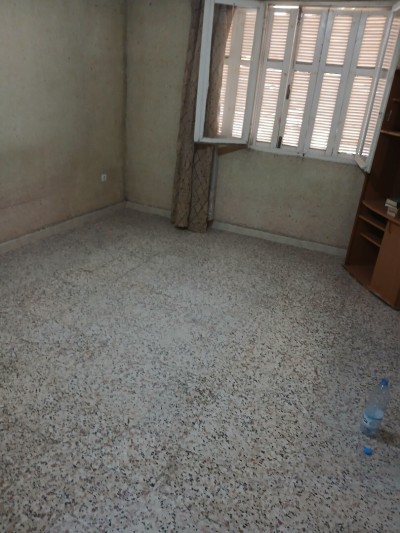 بيع شقة 3 غرف بومرداس تيجلابين