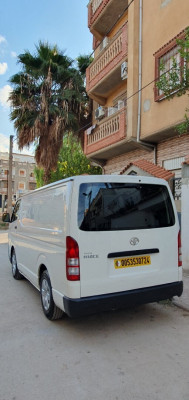 fourgon-toyota-hiace-2007-guelma-algerie