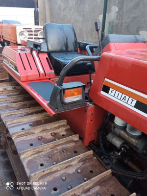 tracteurs-fiat-hamroch-chenille-1992-akbou-bejaia-algerie