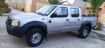 voitures-nissan-pickup-2006-batna-algerie