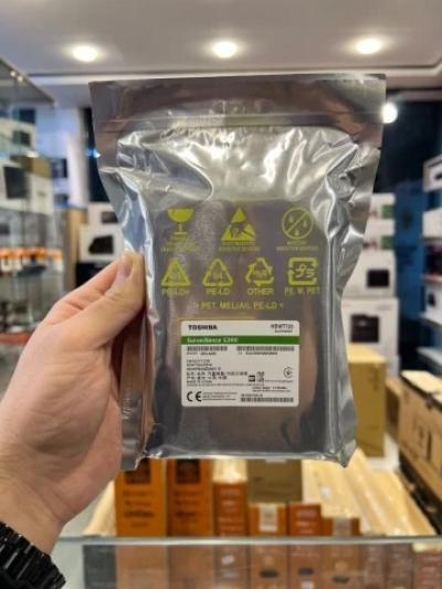 TOSHIBA SURVEILLANCE S300 - DISQUE DUR 2TB HDD - 3.5" 5400 RPM - 256 MO - BRAND NEW 2024