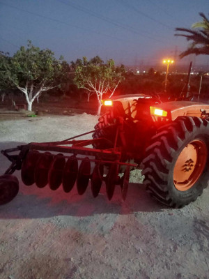 tracteurs-ranault-renault-1962-hassi-ben-okba-oran-algerie