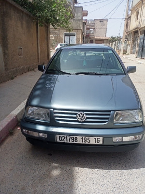 voitures-volkswagen-vento-1995-el-harrach-alger-algerie