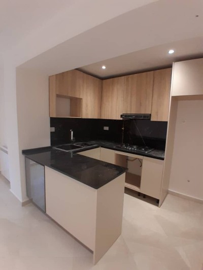 بيع شقة 4 غرف الجزائر العاشور