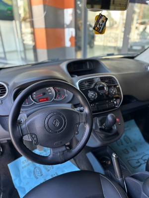 voitures-renault-kangoo-2021-chlef-algerie