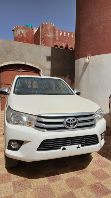 utilitaire-toyota-hilux-2024-44-adrar-algerie