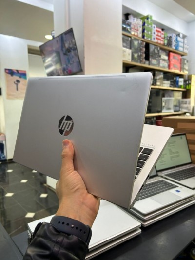 HP PROBOOK 440 G8 Intel Core i5-1135G7 4,20 GHz RAM 16GB 256GB SSD 14" FHD Graphiques Intel Iris Xe