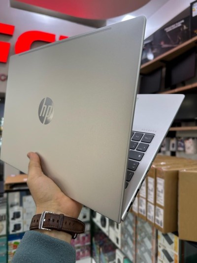 HP ProBook 460 G11 Processeur Intel Core Ultra 5 125U RAM 8GB DDR5 256GB SSD Écran WUXGA IPS