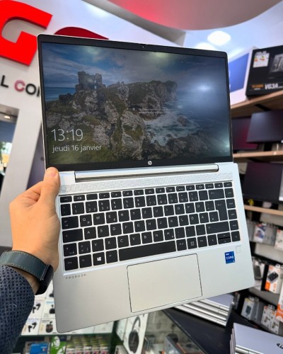 HP ProBook 640 G8 Intel Core i5-1145G7 8 Mo de cache, RAM 16GO  256GB SSD 14 Full HD Intel Iris Xe