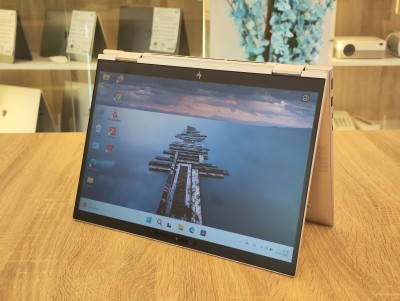 HP EliteBook x360 830 G10 2-in-1 i5-1335U 32Go DDR5 256GB NVMe 13,3" FHD IPS Tactile 360