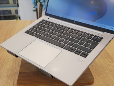 HP ELITEBOOK 845 G9 RYZEN 7 PRO 6850U 32G 256G SSD 14 FULL HD 