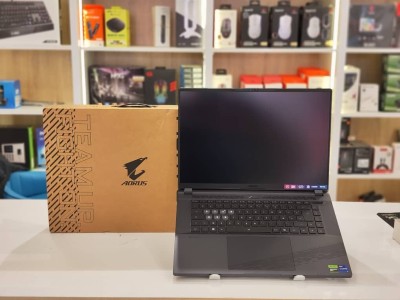 AORUS 16X ASG 2024 i9-14900HX 32Go 2TB RTX 4070 8GB 16" QHD+ IPS 165Hz WIN 11