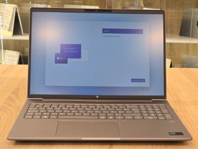 (VENDU) STATION HP ZBOOK POWER G11 16 INCH ULTRA 7 165H 32G 1T SSD RTX2000 ADA 8G NEUF