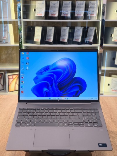 (VENDU) STATION HP ZBOOK POWER G11 ULTRA 9 185H 32G 1T RTX 2000 ADA 16'' IPS