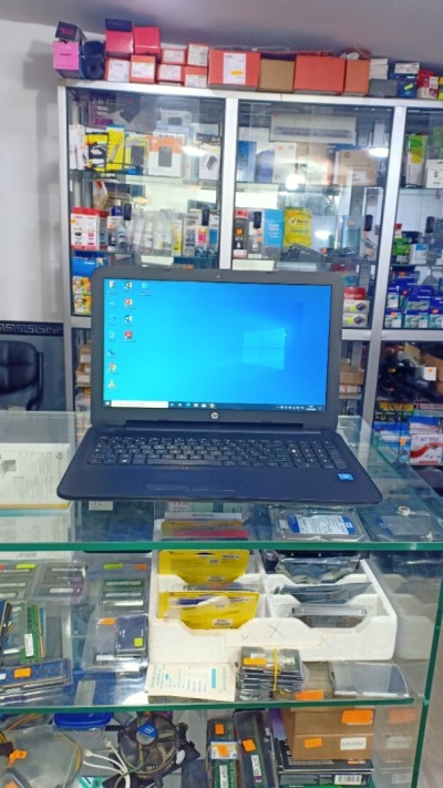 HP Pavilion 15 [Celeron N3050/ 1Tb HDD/ 4Gb/ Win 10/ Graveur DVD/ 15,6"]