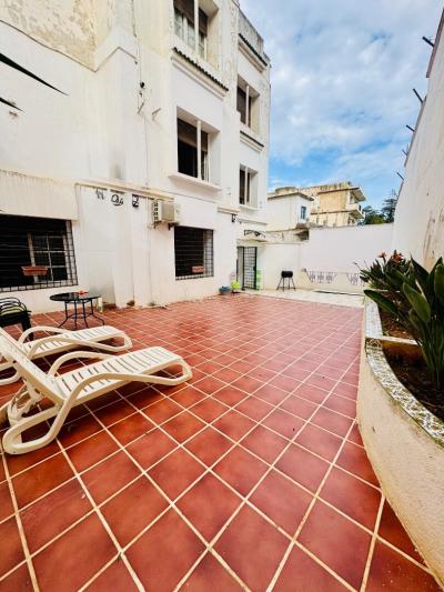Location Appartement Niveau de villa F4 Alger Hydra