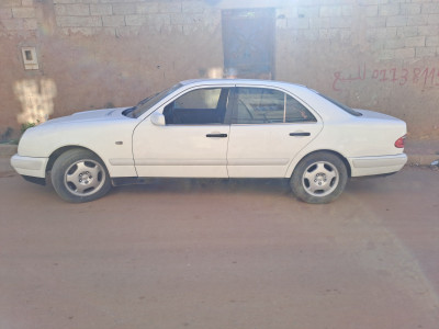large-sedan-mercedes-classe-e-1997-maghnia-tlemcen-algeria