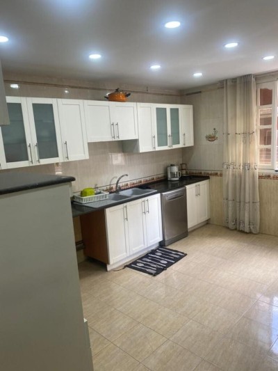 Location Appartement F4 Alger Hydra