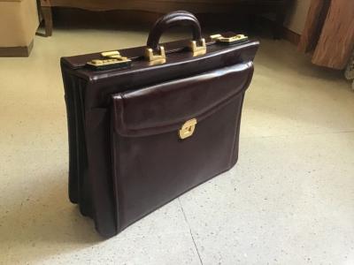حقيبة-تسوق-للرجال-cartable-en-cuir-دالي-ابراهيم-الجزائر