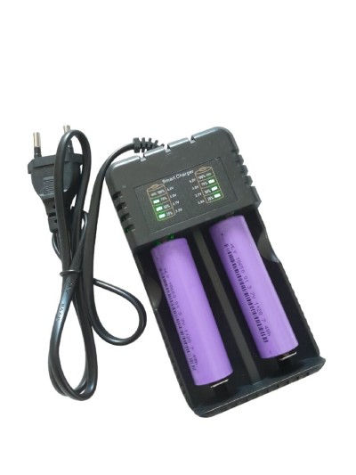 Chargeur des piles 18650 et d'autres 