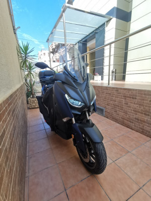 motos-scooters-yamaha-xmax-dar-el-beida-alger-algerie
