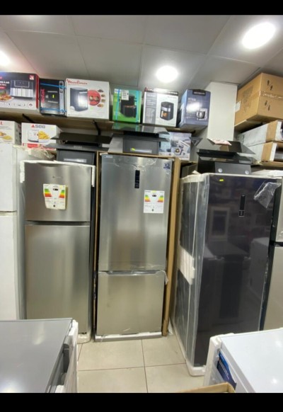 Promo Réfrigérateur condor 540aix combiné inox 10 ans de Garantie inverter 