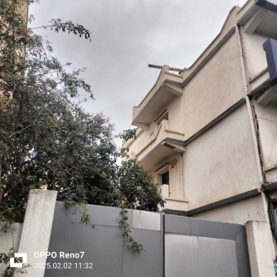 بيع شقة 4 غرف الجزائر بن عكنون