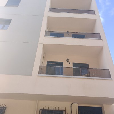 بيع شقة 4 غرف الجزائر بئر خادم