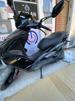 motos-scooters-vms-driver-2020-kouba-alger-algerie