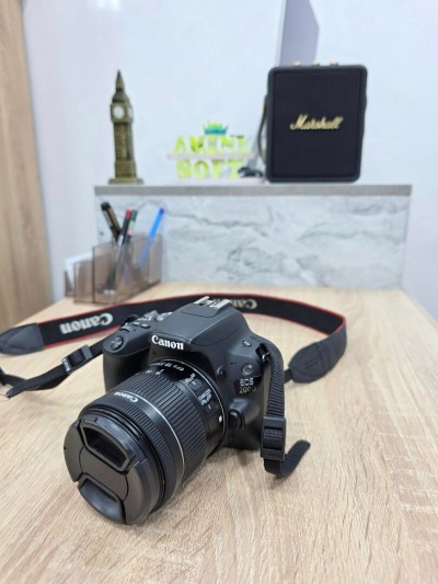 Canon EOS 200D +  Objectif (18-55 )24,2 MP pour des photos ultra nettes