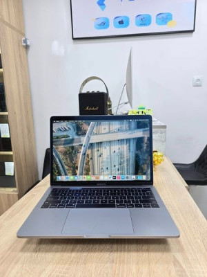 MacBook pro i5 2019 TouchBar 13.3" 8GB/128GB