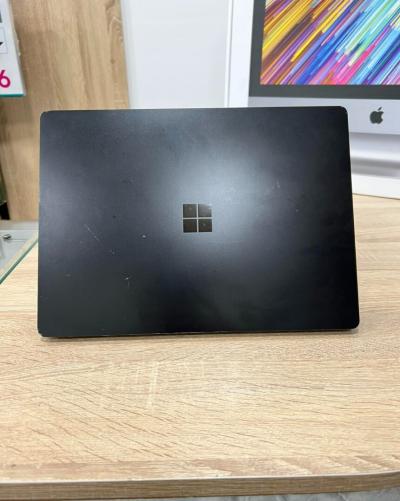 Microsoft Surface Laptop 5  13.5" tactile   i7 1265U 16GB /256GB( FIH  cha3ra f ecran )