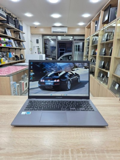 ASUS ExpertBook 15  i7 8565U 8GB/512GB