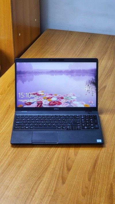 DELL LATITUDE 5500 I5-8365U 8Go 256 SSD intel UHD GRAPHICS 620 Ècran 15,6 FHD  QWERTY