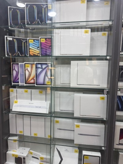 MACBOOK AIR M3 16G 256G SSD 15.4 POUCE ECRAN RETINA 