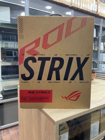 ASUS ROG STRIX G614P R9-8940HX 16DDR5-1000Go RTX5060 8GDDR7