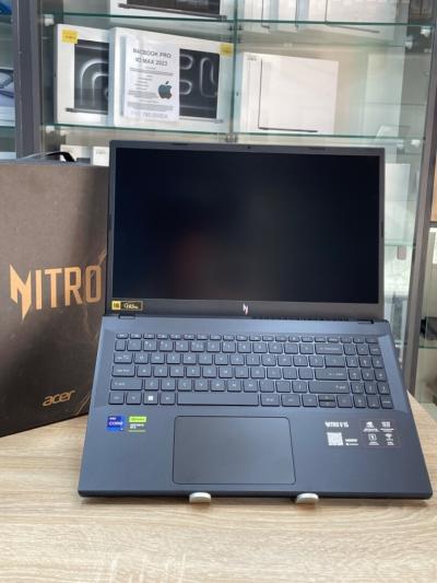 ACER NITRO V15 i9-13900H 32ddr4-512SSD RTX 5060 8go GDDR7 15POUCE FHD 165HZ