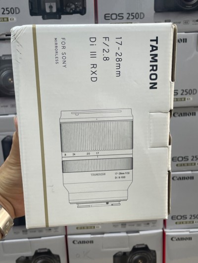 TAMRON 17-28mm F/2.8 Di III RXD SONY 