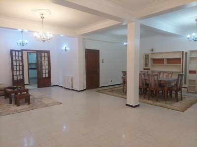 Location Appartement Niveau de villa F3 Alger Hydra