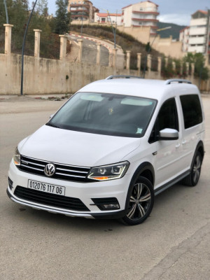 voitures-volkswagen-caddy-2017-el-kseur-bejaia-algerie